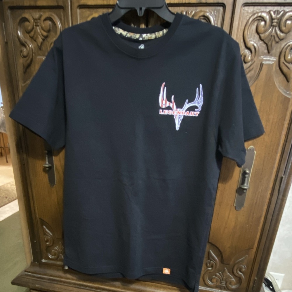 Legendary Whitetails Patriotic Trophy Deer Buck Men's Black T-Shirt Size M
